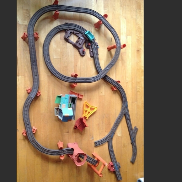 Thomas & Friends Misty Island Track Master Logging Adventure Train Set - Picture 2 of 11